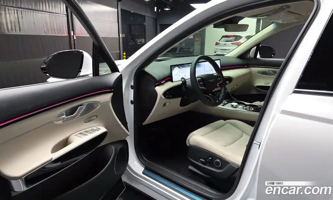 Genesis GV70 2024 2.5 автомат (гидро), фото 13