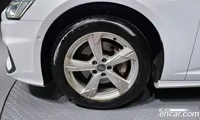 Audi A6 2020 2.0 автомат (гидро), миниатюра 5