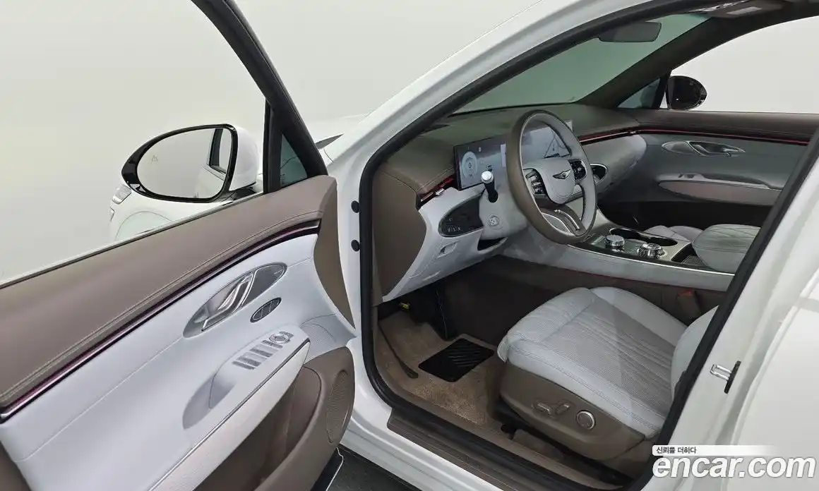 Genesis GV70 2024 2.5 автомат (гидро), фото 13