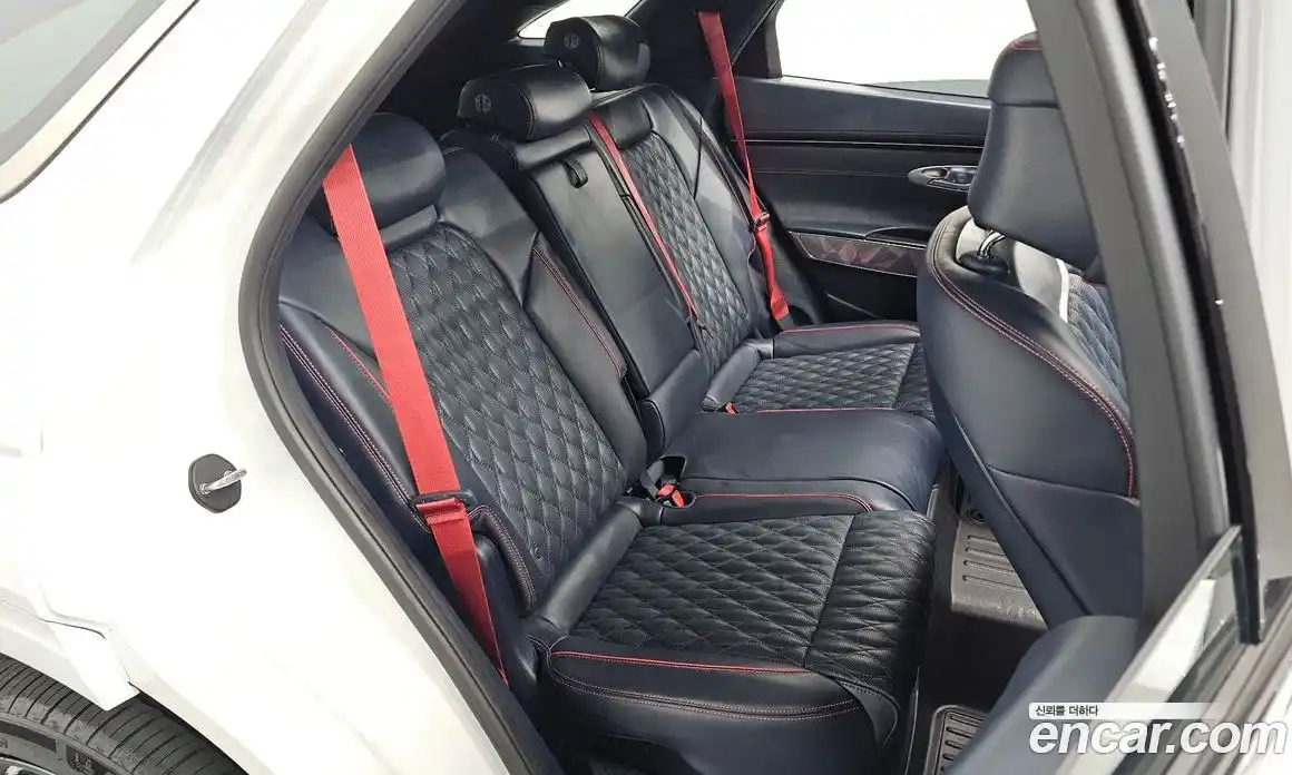 Genesis GV70 2021 2.5 автомат (гидро), фото 17