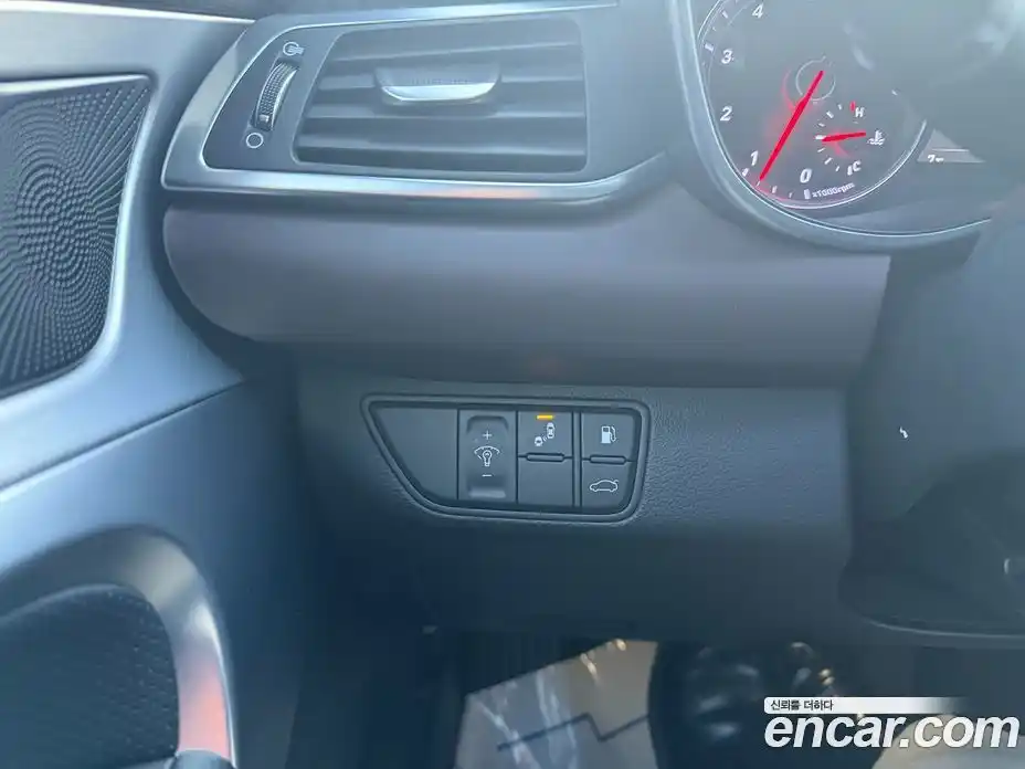 Genesis G70 2018 2.0 автомат (гидро), фото 16