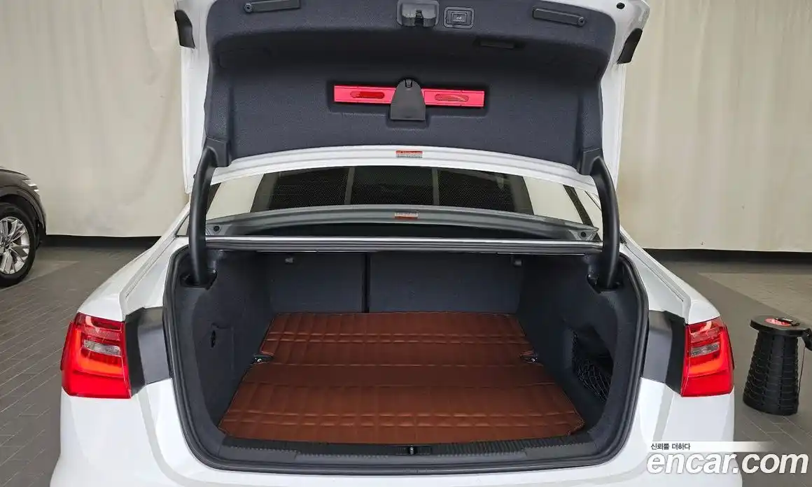 Audi A6 2015 2.0 автомат (гидро), фото 20