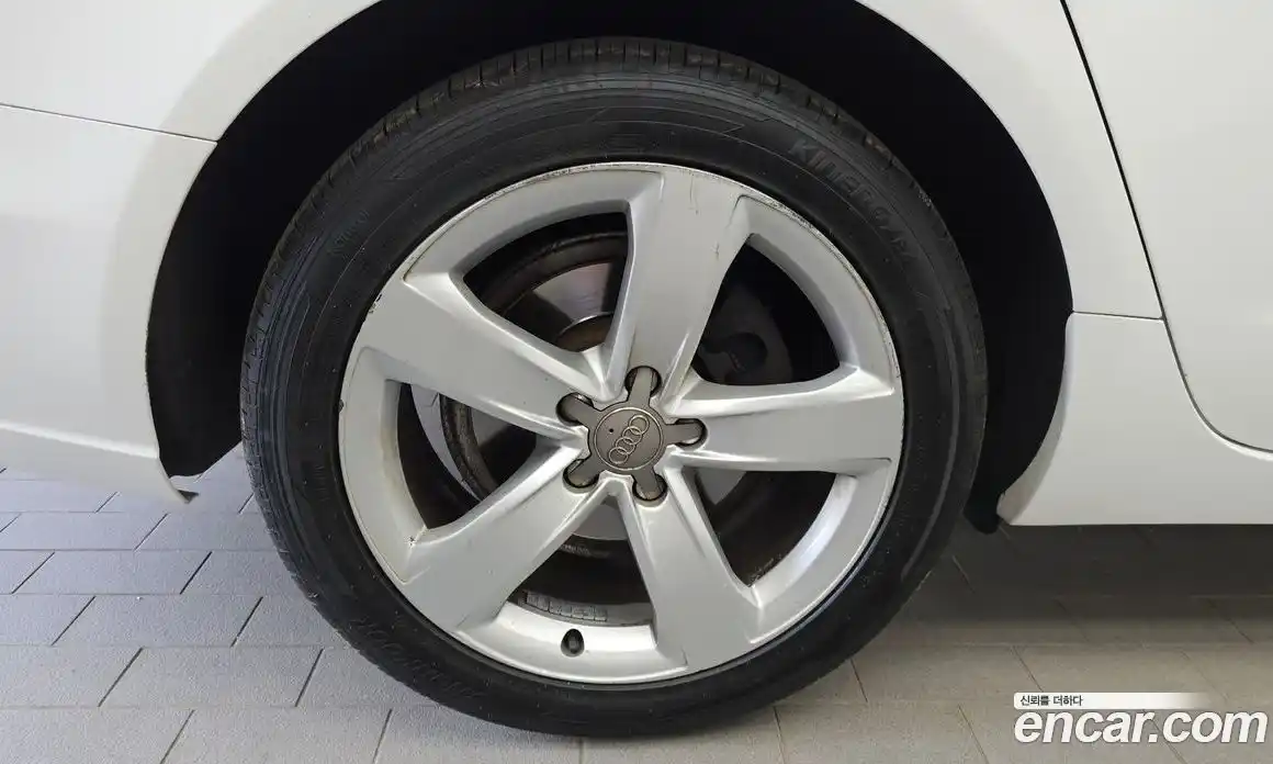Audi A6 2015 2.0 автомат (гидро), фото 5