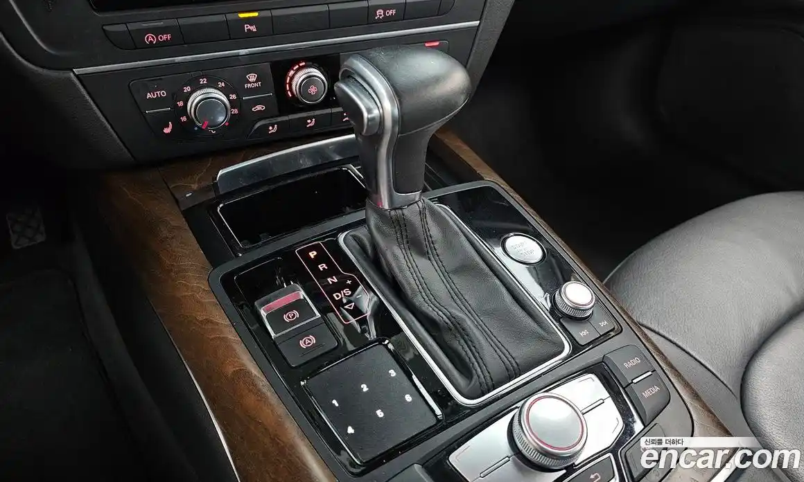 Audi A6 2015 2.0 автомат (гидро), фото 9