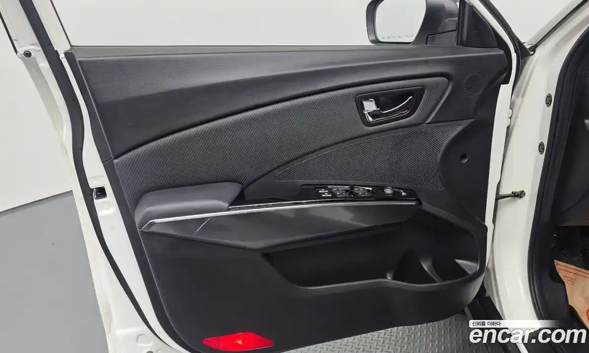 SsangYong TIBOLI 2020 1.5 автомат (гидро), фото 14