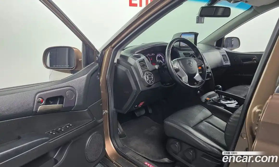 SsangYong Korando 2015 2.0 автомат (гидро), фото 13