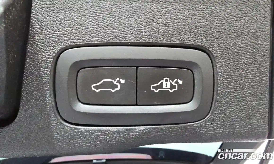 Volvo XC60 2019 2.0 автомат (гидро), фото 29