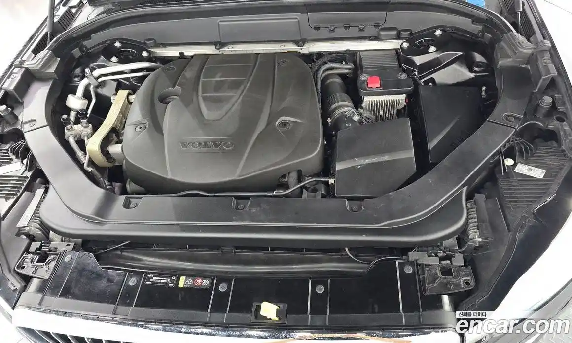 Volvo XC60 2019 2.0 автомат (гидро), фото 6