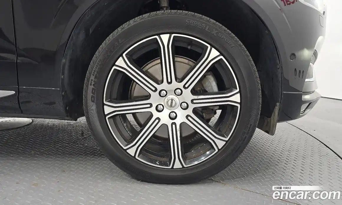 Volvo XC60 2019 2.0 автомат (гидро), фото 7