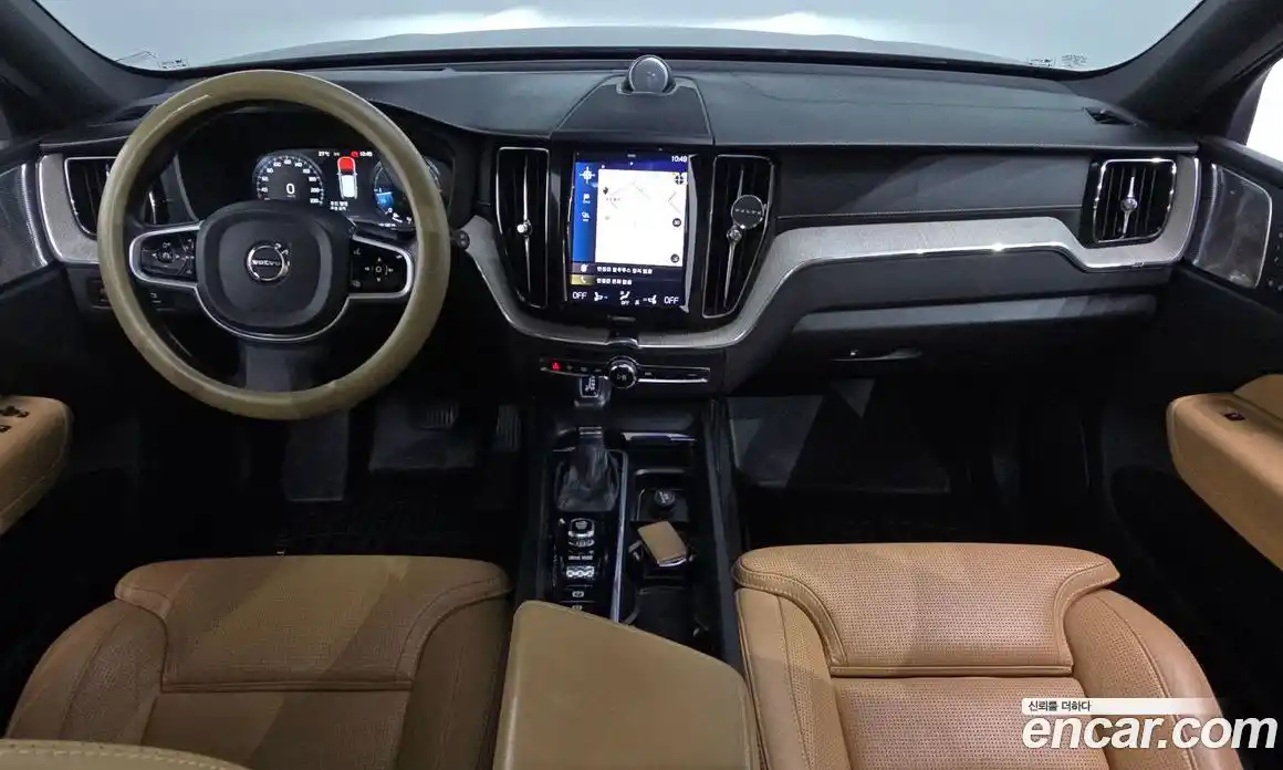 Volvo XC60 2019 2.0 автомат (гидро), фото 10