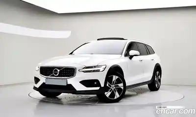 Volvo V60, 2021, 91 946 км