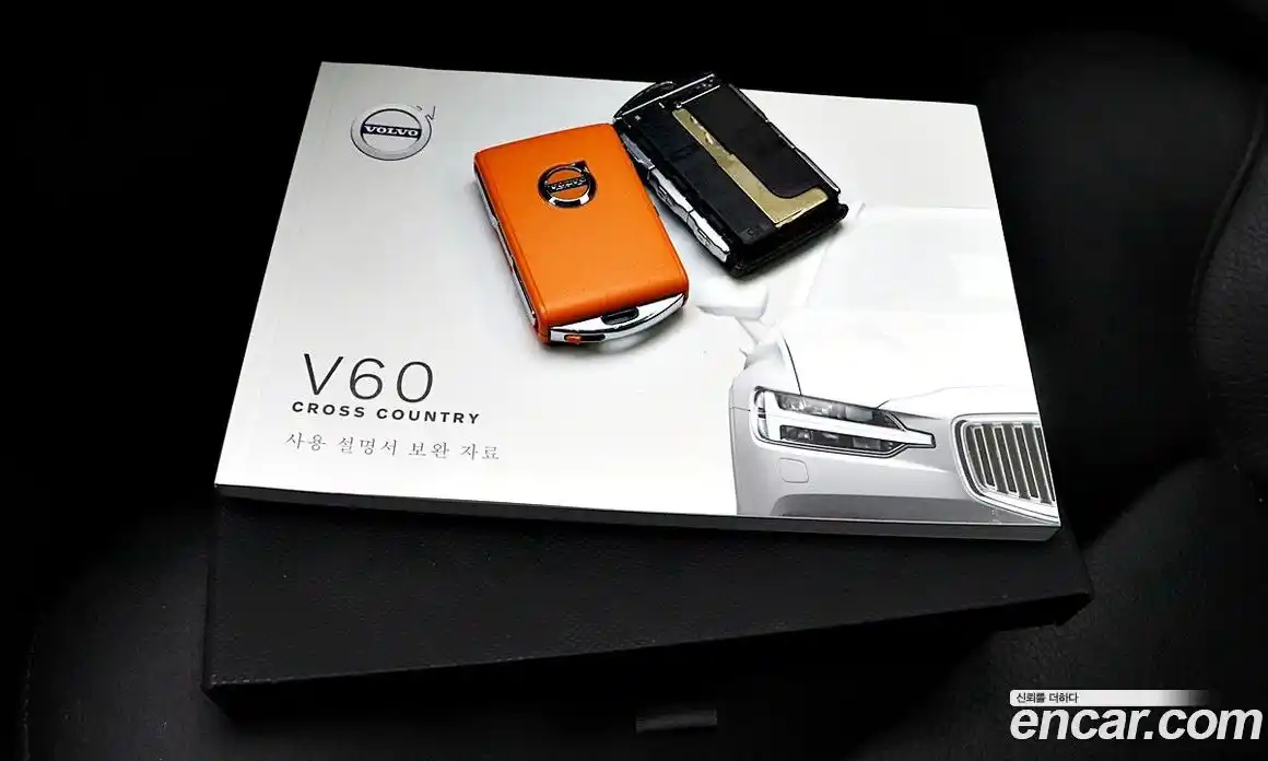 Volvo V60 2021 2.0 автомат (гидро), фото 14