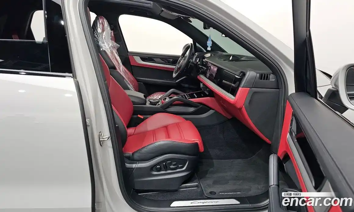 Porsche Cayenne 2024 3.0 автомат (гидро), фото 16