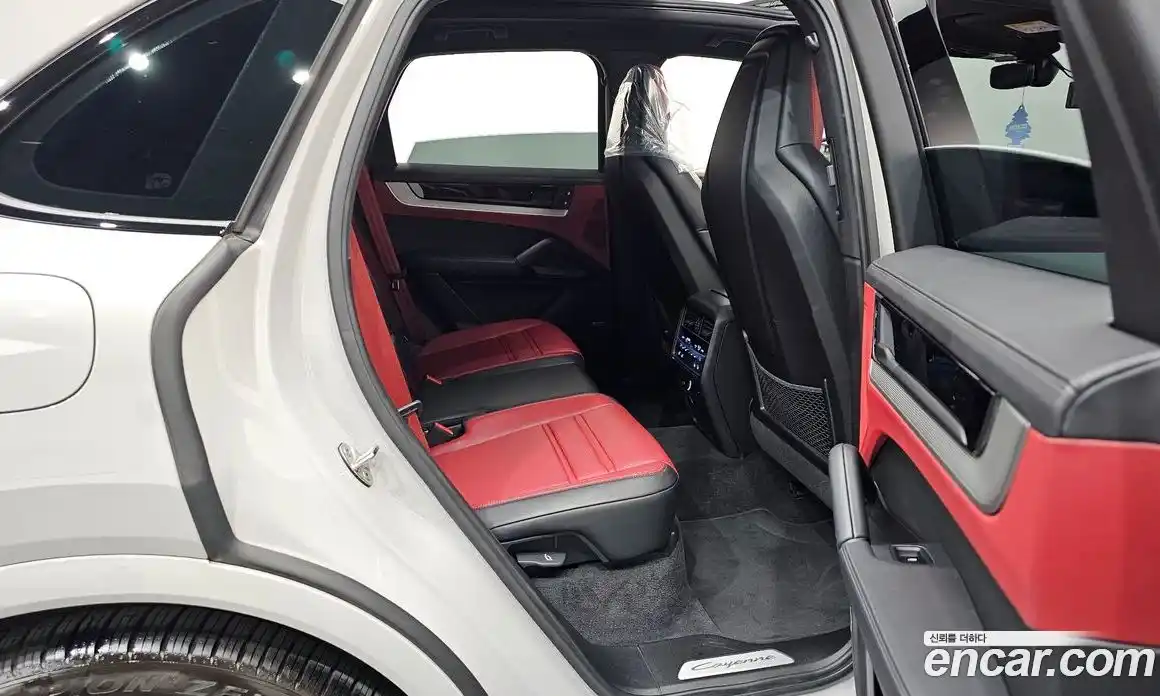 Porsche Cayenne 2024 3.0 автомат (гидро), фото 17