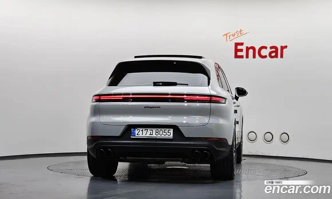 Porsche Cayenne 2024 3.0 автомат (гидро), фото 4