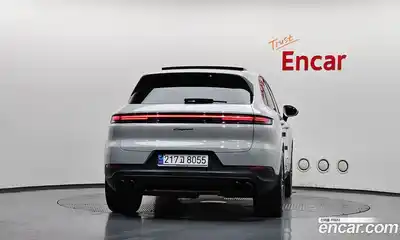 Porsche Cayenne 2024 3.0 автомат (гидро), миниатюра 4