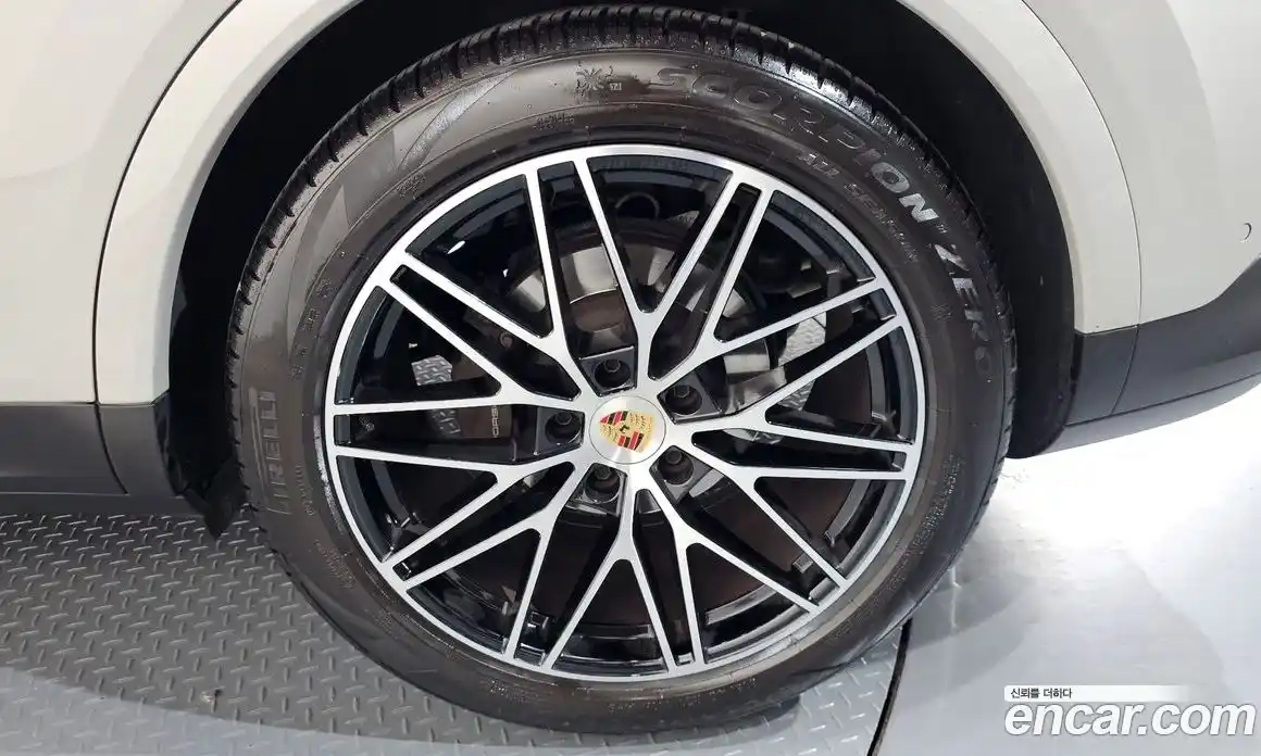 Porsche Cayenne 2024 3.0 автомат (гидро), фото 7
