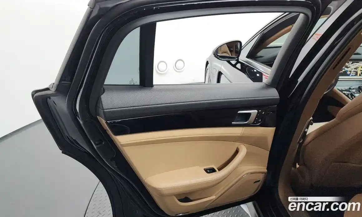 Porsche Panamera 2018 3.0 автомат (гидро), фото 14