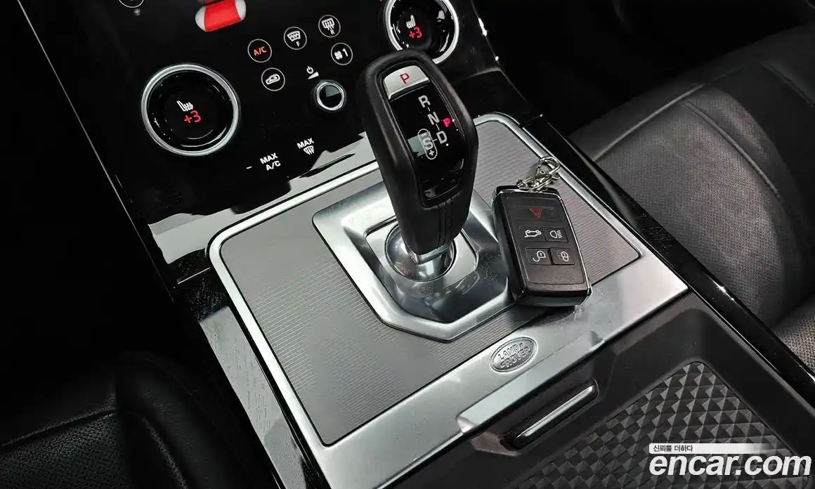 Land Rover Range Rover Evoque 2019 2.0 автомат (гидро), фото 12