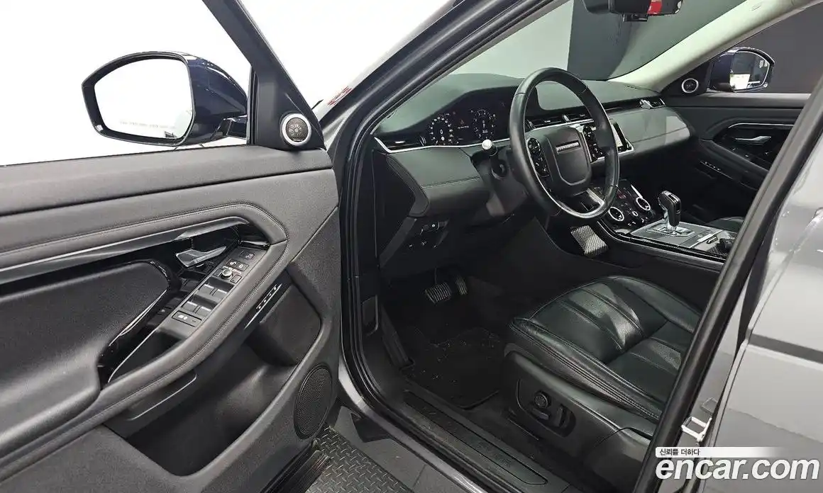 Land Rover Range Rover Evoque 2019 2.0 автомат (гидро), фото 17