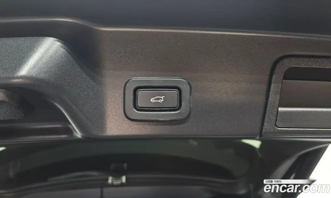 Land Rover Range Rover Evoque 2019 2.0 автомат (гидро), фото 30