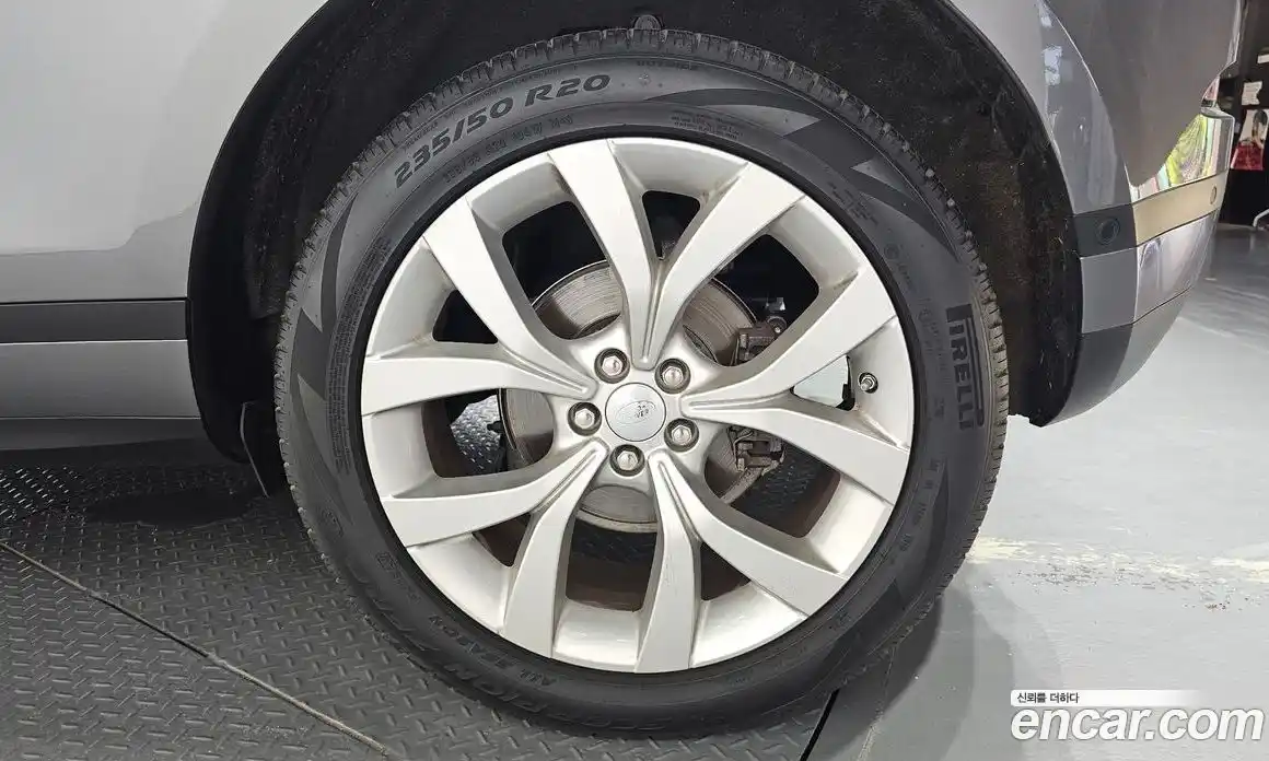 Land Rover Range Rover Evoque 2019 2.0 автомат (гидро), фото 7