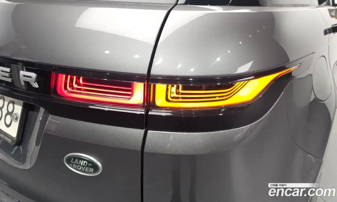 Land Rover Range Rover Evoque 2019 2.0 автомат (гидро), фото 9