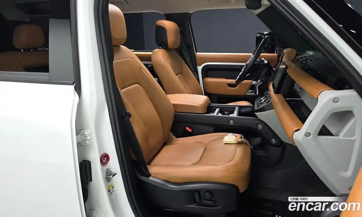 Land Rover Defender 2023 3.0 автомат (гидро), фото 11