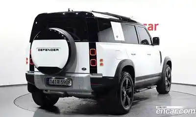 Land Rover Defender 2023 3.0 автомат (гидро), миниатюра 2
