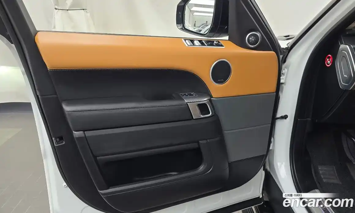 Land Rover Range Rover Sport 2022 3.0 автомат (гидро), фото 14