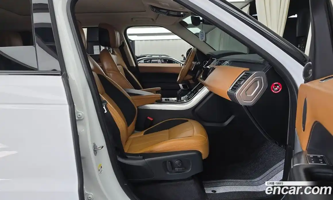 Land Rover Range Rover Sport 2022 3.0 автомат (гидро), фото 16