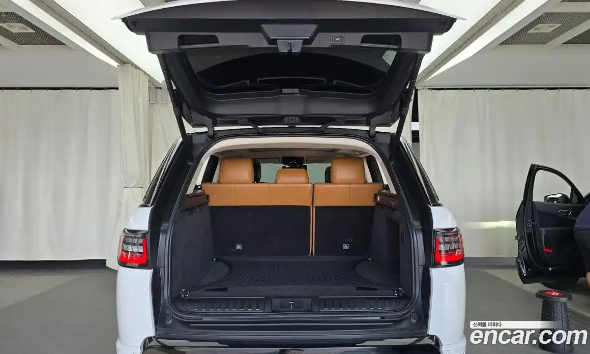 Land Rover Range Rover Sport 2022 3.0 автомат (гидро), фото 26