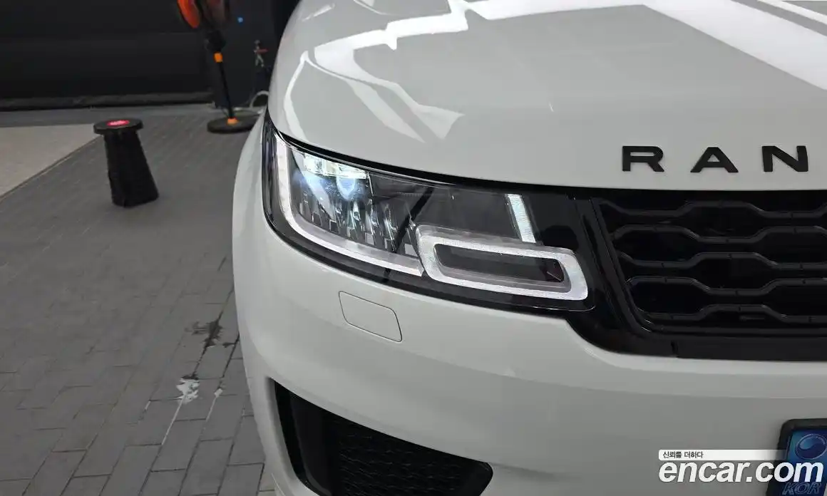 Land Rover Range Rover Sport 2022 3.0 автомат (гидро), фото 8
