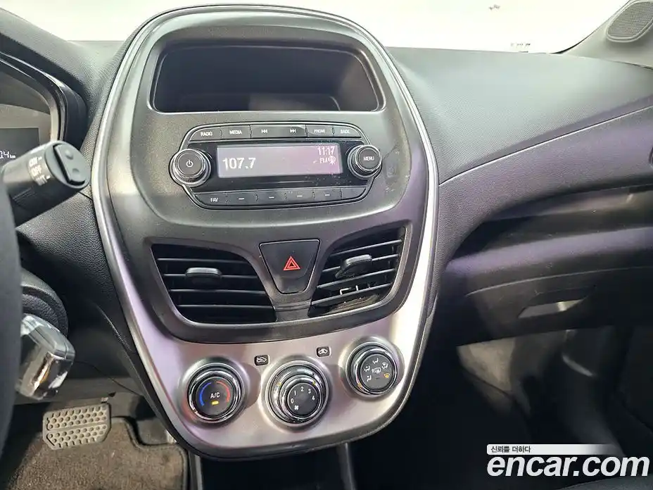 Chevrolet Spark 2016 1.0 автомат (гидро), фото 17