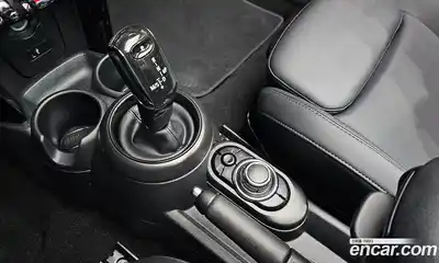 Mini Cooper Convertible 2024 1.5 автомат (гидро), миниатюра 12