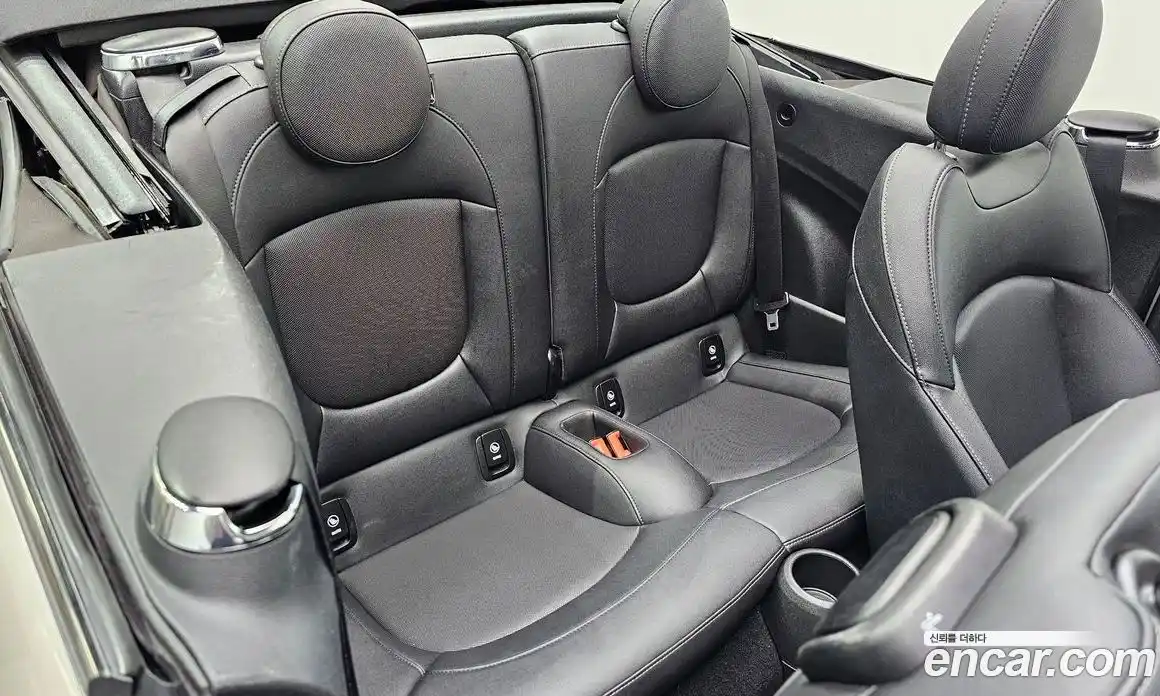 Mini Cooper Convertible 2024 1.5 автомат (гидро), фото 17