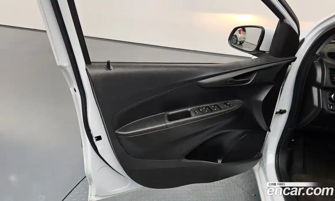 Chevrolet Spark 2015 1.0 автомат (гидро), фото 14