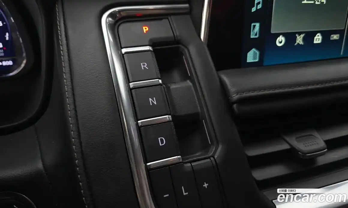 Chevrolet Tahoe 2022 6.2 автомат (гидро), фото 12