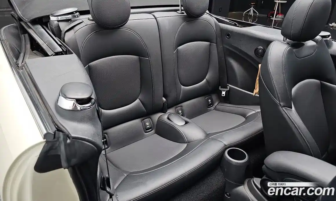 Mini Cooper Convertible 2019 1.5 автомат (гидро), фото 16