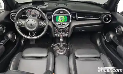 Mini Cooper Convertible 2019 1.5 автомат (гидро), миниатюра 9