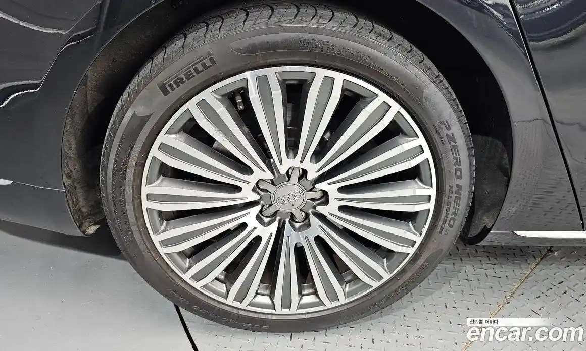 Audi A8 2015 4.0 автомат (гидро), фото 5