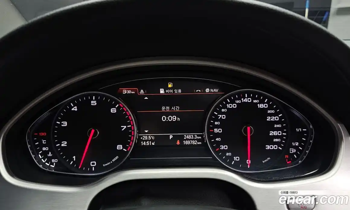 Audi A8 2015 4.0 автомат (гидро), фото 8