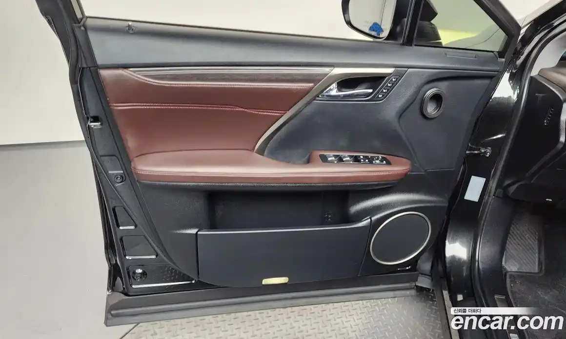 Lexus RX 2019 3.5 автомат (гидро), фото 14