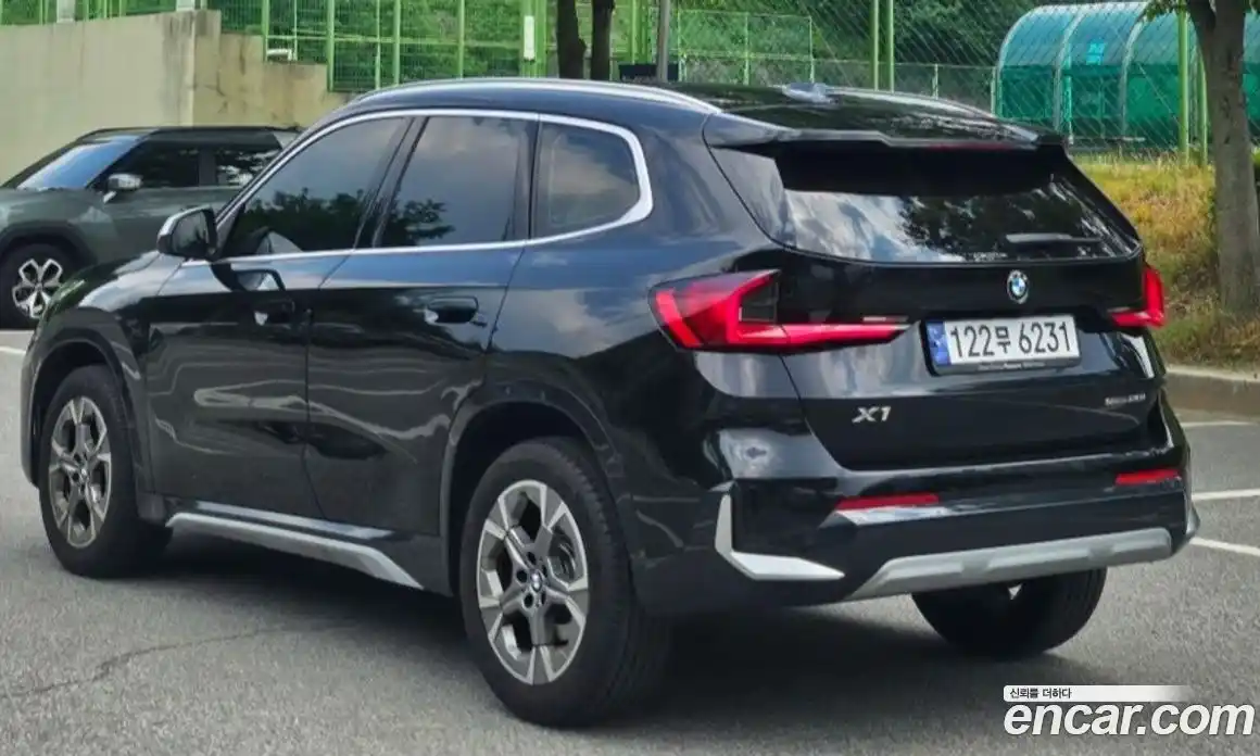 BMW X1 2023 2.0 автомат (гидро), фото 5