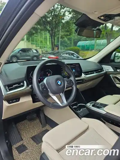 BMW X1 2023 2.0 автомат (гидро), миниатюра 7