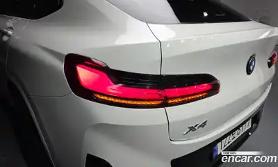 BMW X4 2022 2.0 автомат (гидро), миниатюра 9