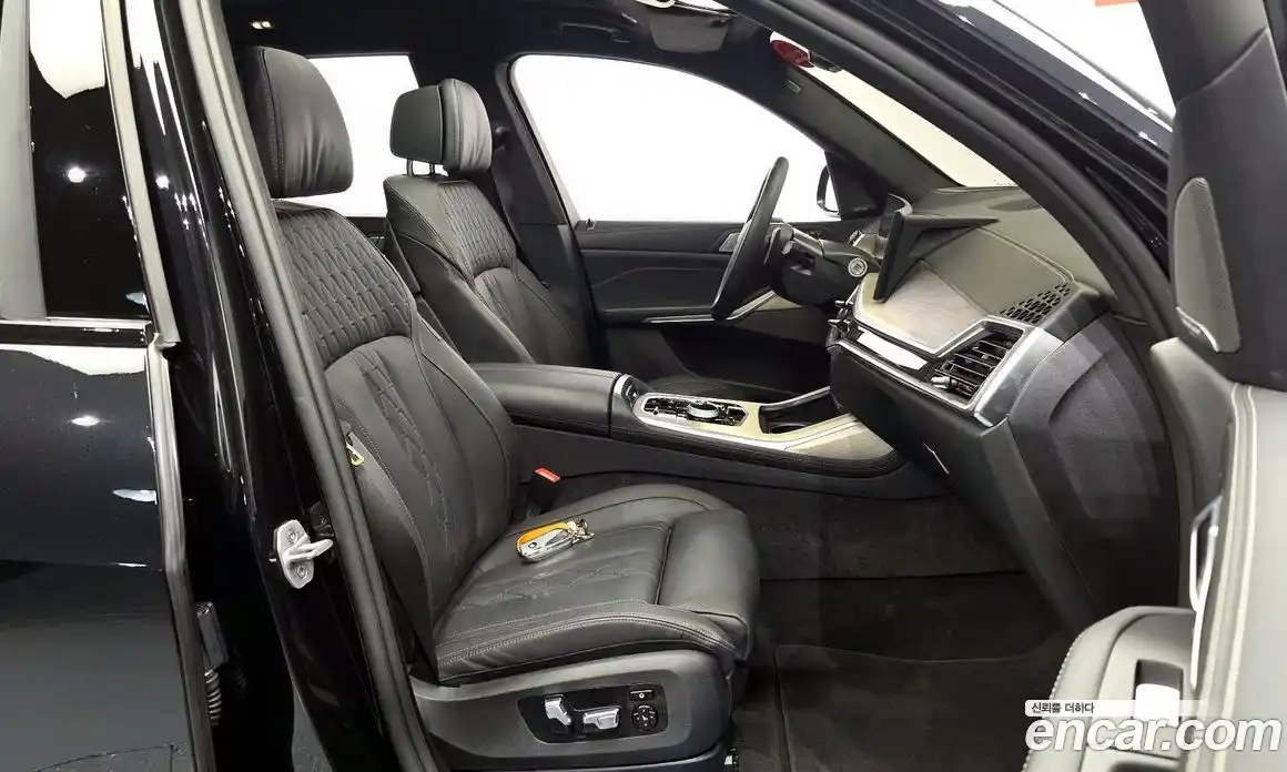 BMW X7 2025 3.0 автомат (гидро), фото 16