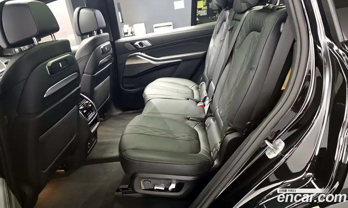 BMW X7 2025 3.0 автомат (гидро), фото 18