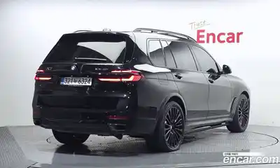 BMW X7 2025 3.0 автомат (гидро), миниатюра 2
