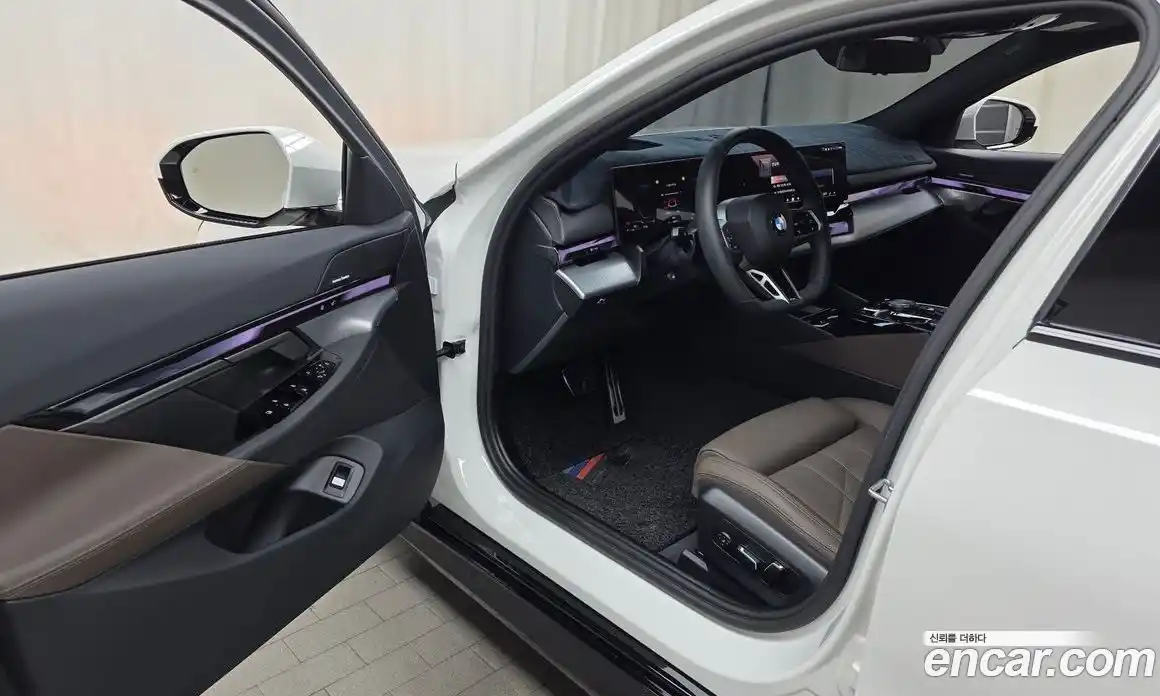 BMW 5 серия 2025 2.0 автомат (гидро), фото 13